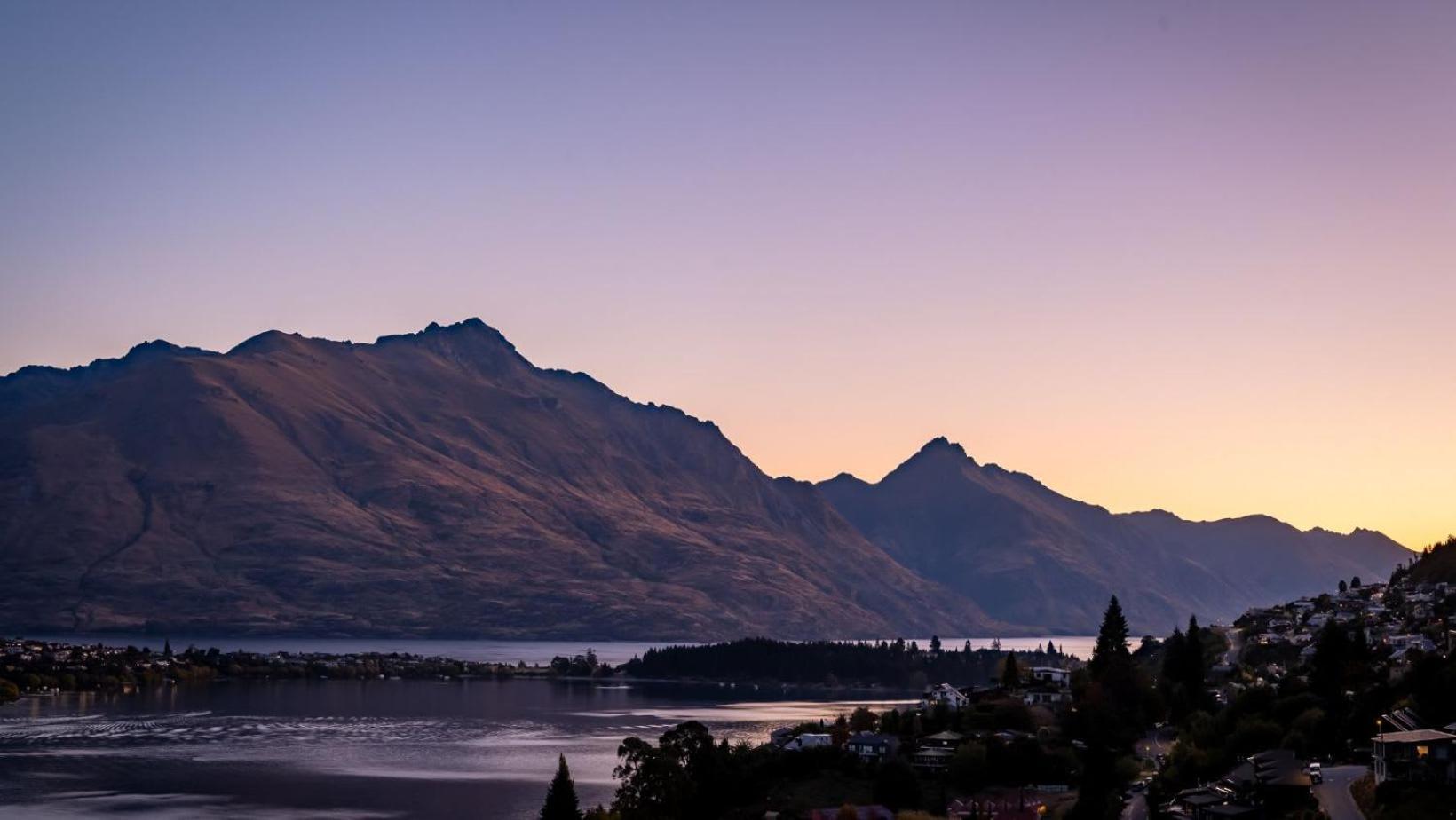 The Tiers- Hot Tub- Ac- Bbq- Free Parking Villa Queenstown Exteriör bild