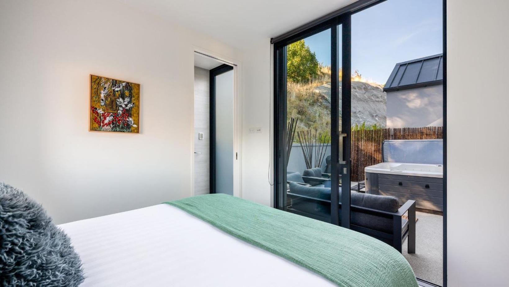 The Tiers- Hot Tub- Ac- Bbq- Free Parking Villa Queenstown Exteriör bild